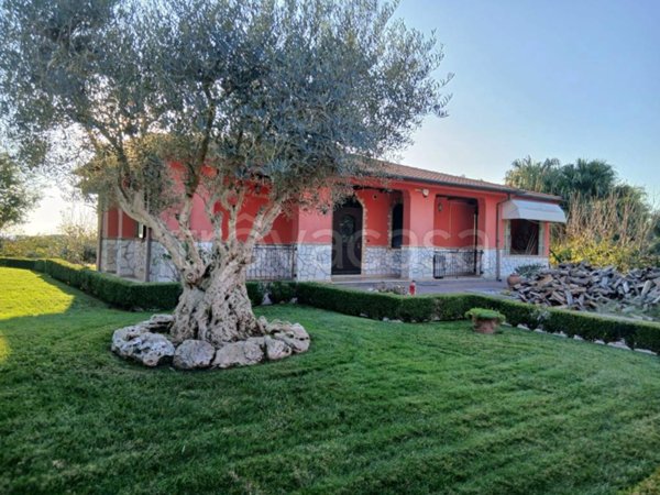 casa indipendente in vendita ad Anzio in zona Lido dei Pini