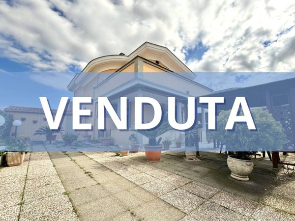 casa indipendente in vendita ad Anzio in zona Lido dei Pini