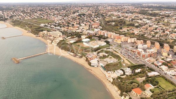 appartamento in vendita ad Anzio in zona Mare
