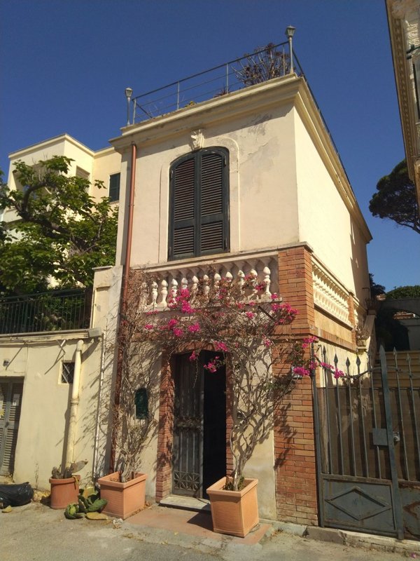 appartamento in vendita ad Anzio in zona Mare