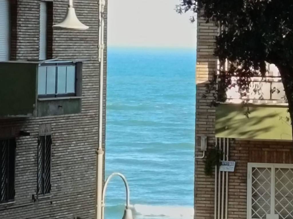 appartamento in vendita ad Anzio in zona Mare