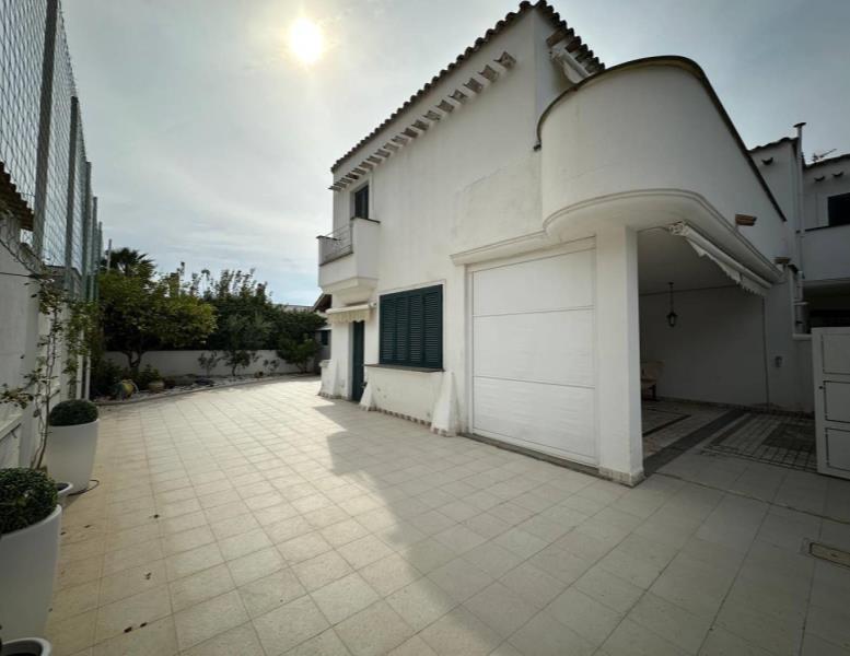 casa indipendente in vendita ad Anzio in zona Mare