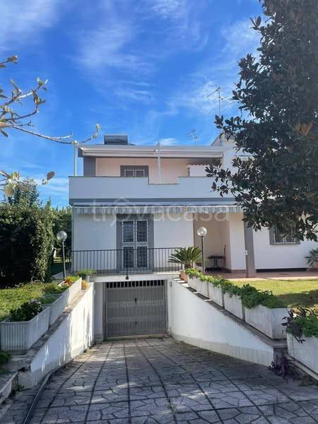 casa indipendente in vendita ad Anzio in zona Stazione