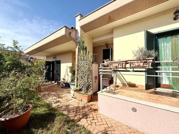 casa indipendente in vendita ad Anzio in zona Stazione