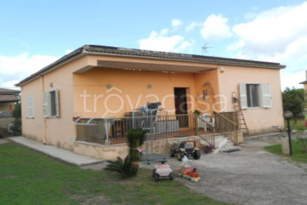 casa indipendente in vendita ad Anzio