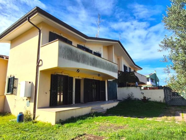 casa indipendente in vendita ad Anzio in zona Mare