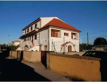 appartamento in vendita ad Anzio in zona Villa Claudia