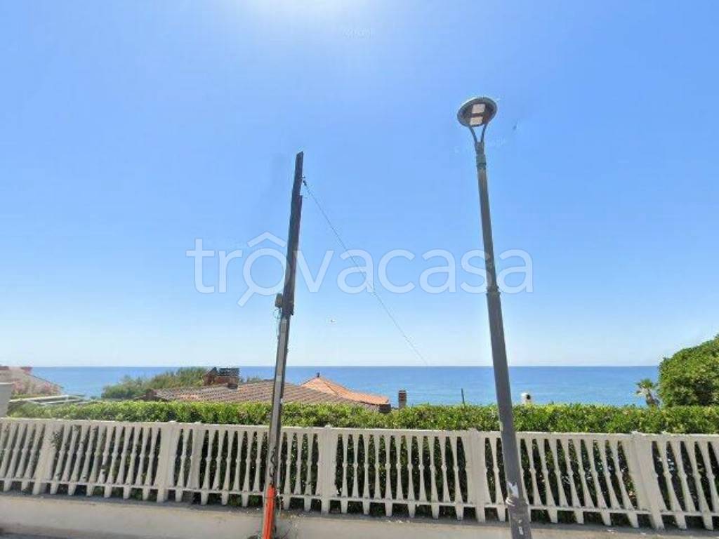 appartamento in vendita ad Anzio in zona Cincinnato