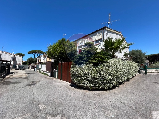 casa indipendente in vendita ad Anzio in zona Mare