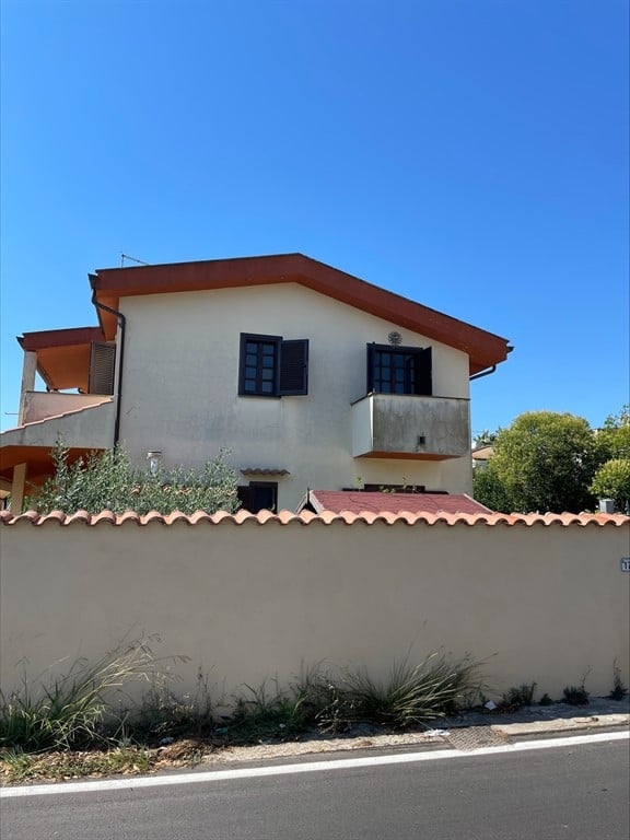 casa indipendente in vendita ad Anzio in zona Lido dei Pini