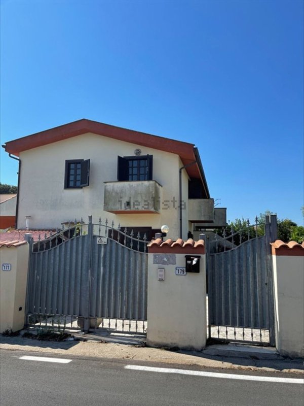 casa indipendente in vendita ad Anzio in zona Lido dei Pini