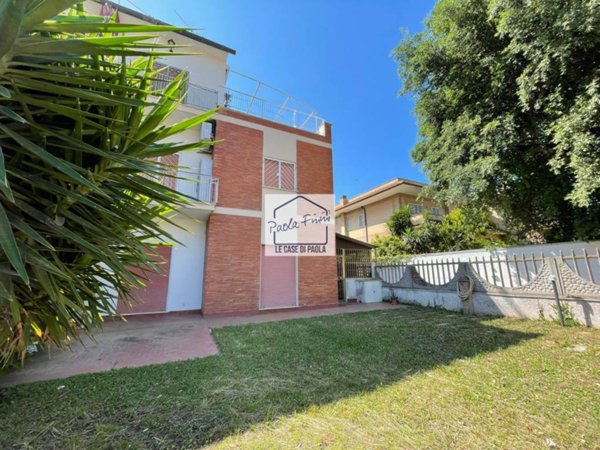 appartamento in vendita ad Anzio in zona Mare