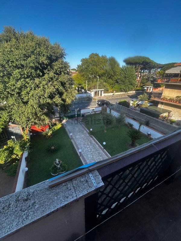 appartamento in vendita ad Anzio in zona Mare