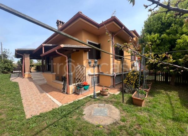 casa indipendente in vendita ad Anzio