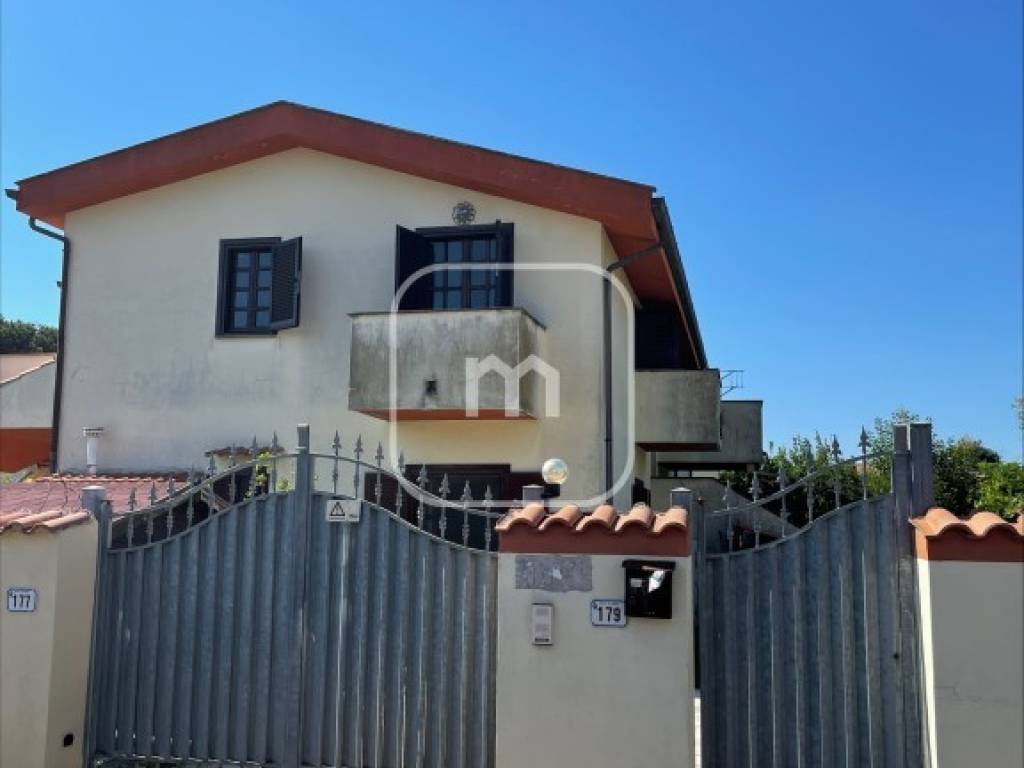 casa indipendente in vendita ad Anzio in zona Lido dei Pini