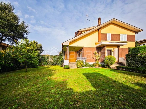 casa indipendente in vendita ad Anzio in zona Mare