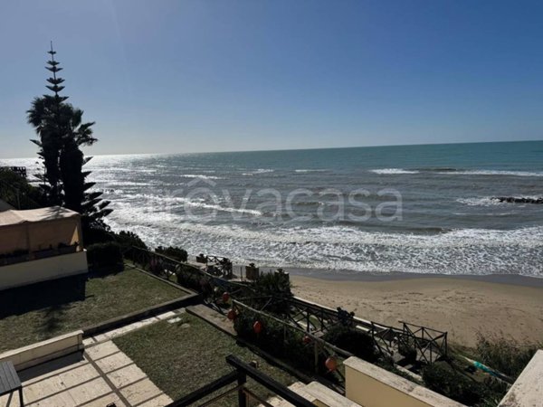 appartamento in vendita ad Anzio in zona Mare