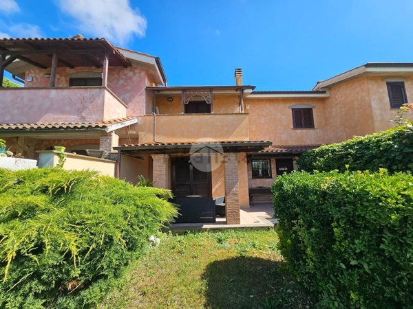 casa indipendente in vendita ad Anzio in zona Lido dei Pini