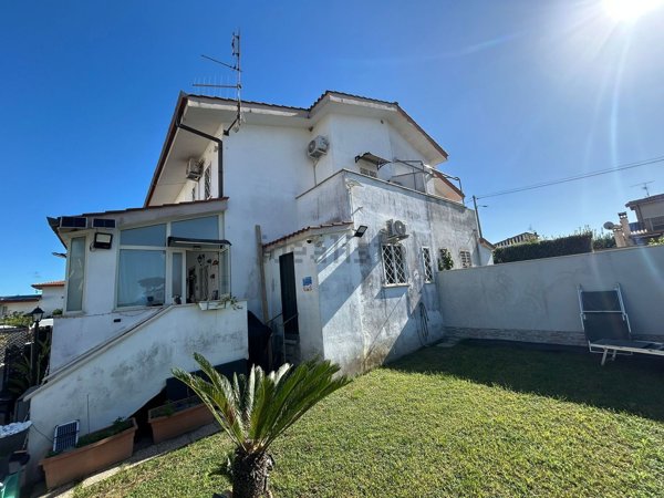 casa indipendente in vendita ad Anzio