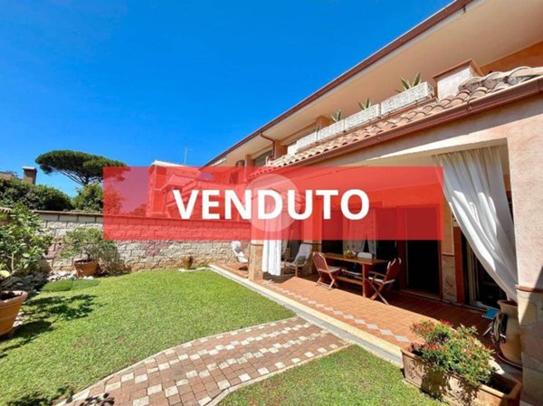 casa indipendente in vendita ad Anzio in zona Lido dei Pini