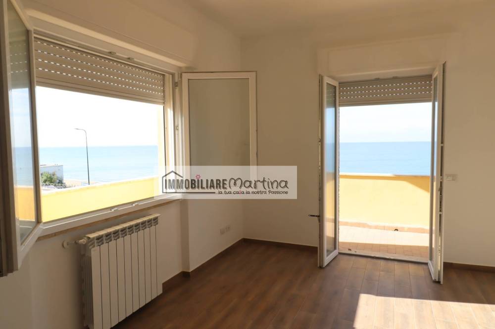 appartamento in vendita ad Anzio in zona Mare
