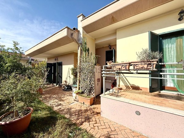 casa indipendente in vendita ad Anzio