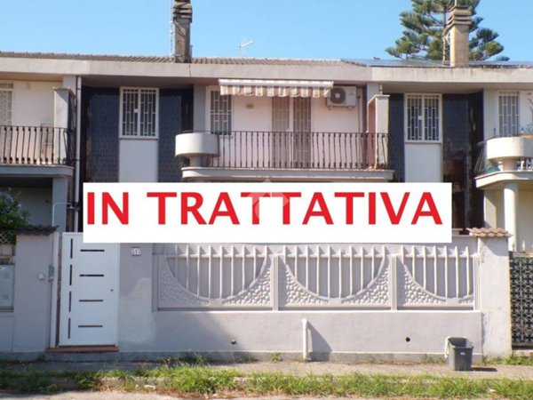casa indipendente in vendita ad Anzio in zona Mare