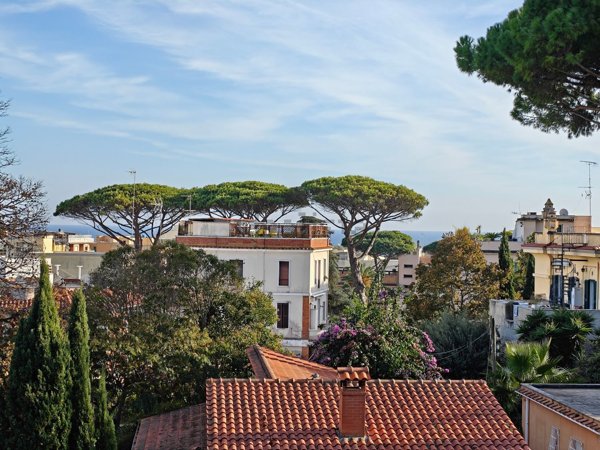 appartamento in vendita ad Anzio in zona Mare