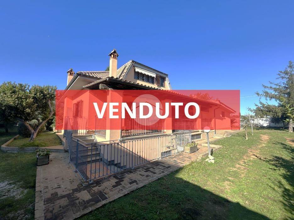 casa indipendente in vendita ad Anzio in zona Lido dei Pini