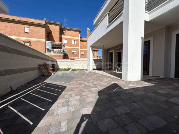 casa indipendente in vendita ad Anzio in zona Mare