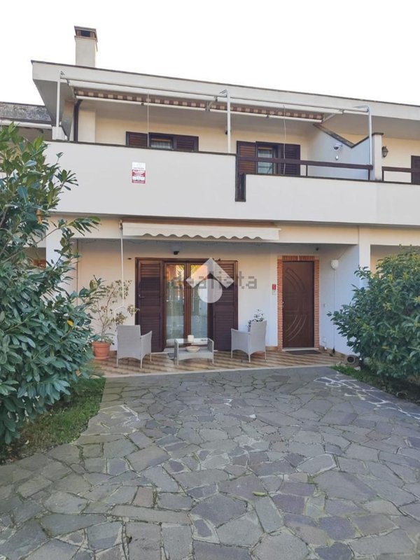 casa indipendente in vendita ad Anzio