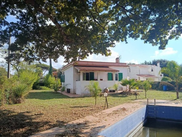 casa indipendente in vendita ad Anzio in zona Lido dei Pini