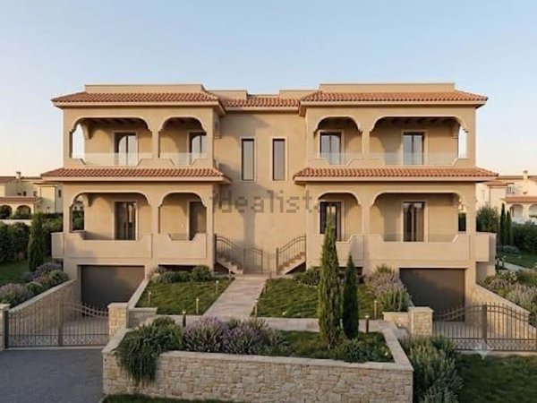 casa indipendente in vendita ad Anzio