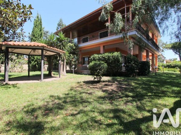 casa indipendente in vendita ad Anzio in zona Mare