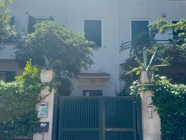 appartamento in vendita ad Anzio in zona Mare