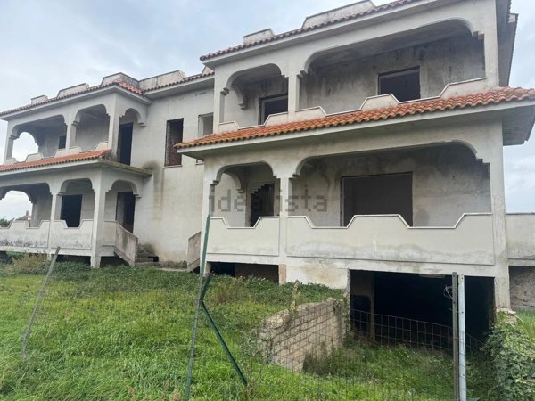 casa indipendente in vendita ad Anzio