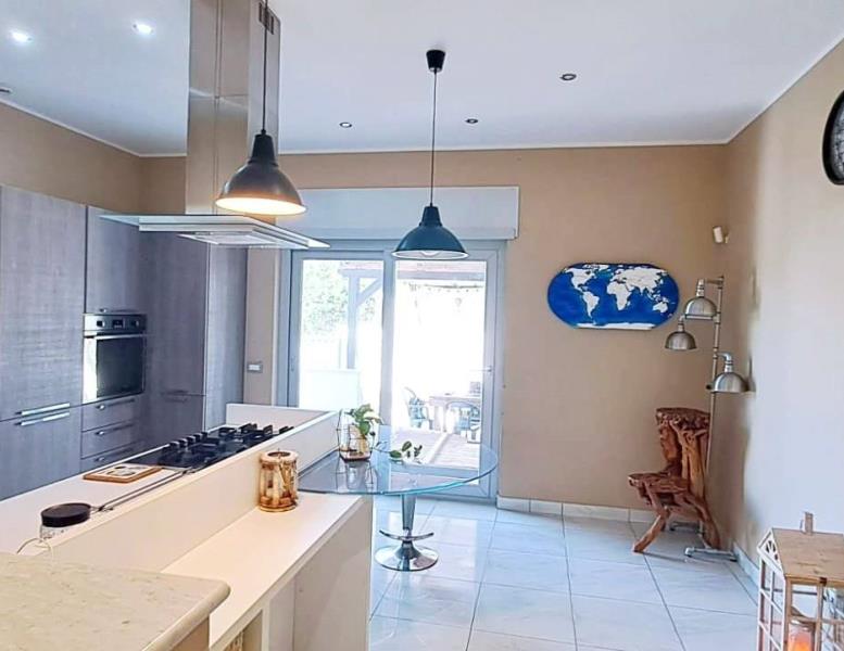 appartamento in vendita ad Anzio in zona Mare