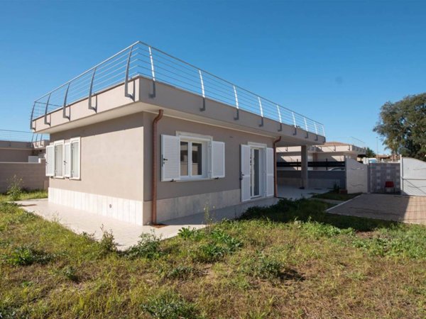 casa indipendente in vendita ad Anzio in zona Villa Claudia