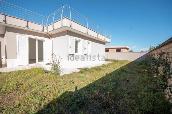 casa indipendente in vendita ad Anzio in zona Mare