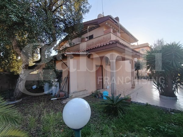 casa indipendente in vendita ad Anzio in zona Mare