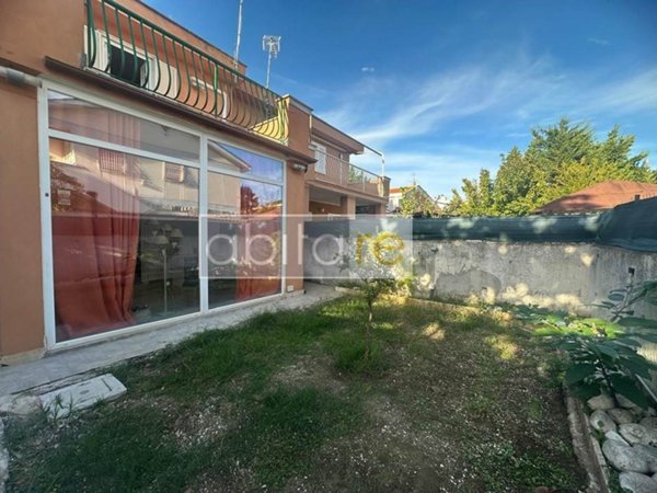 casa indipendente in vendita ad Anzio in zona Villa Claudia