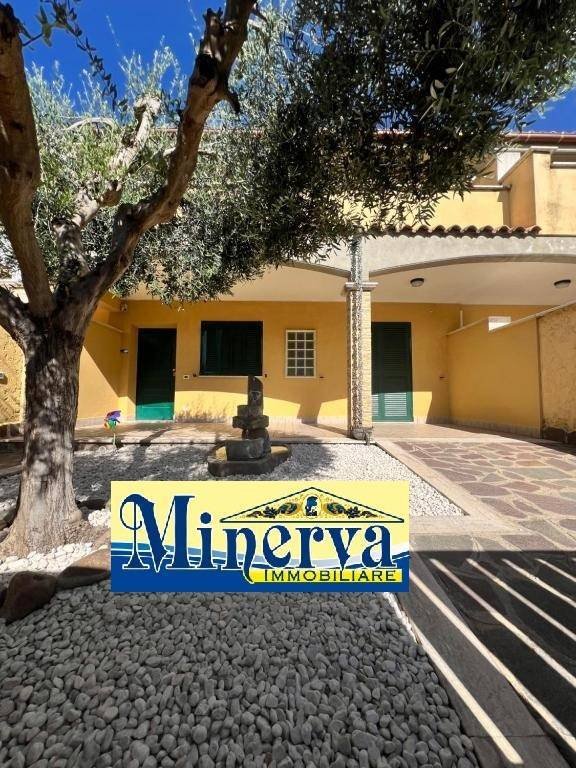 casa indipendente in vendita ad Anzio in zona Villa Claudia