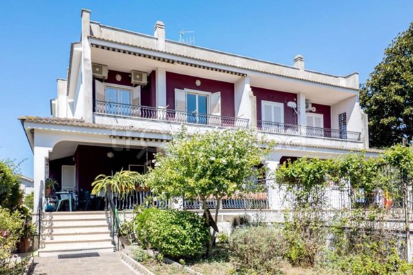 casa indipendente in vendita ad Anzio in zona Villa Claudia