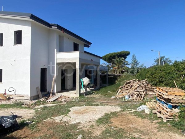 casa indipendente in vendita ad Anzio
