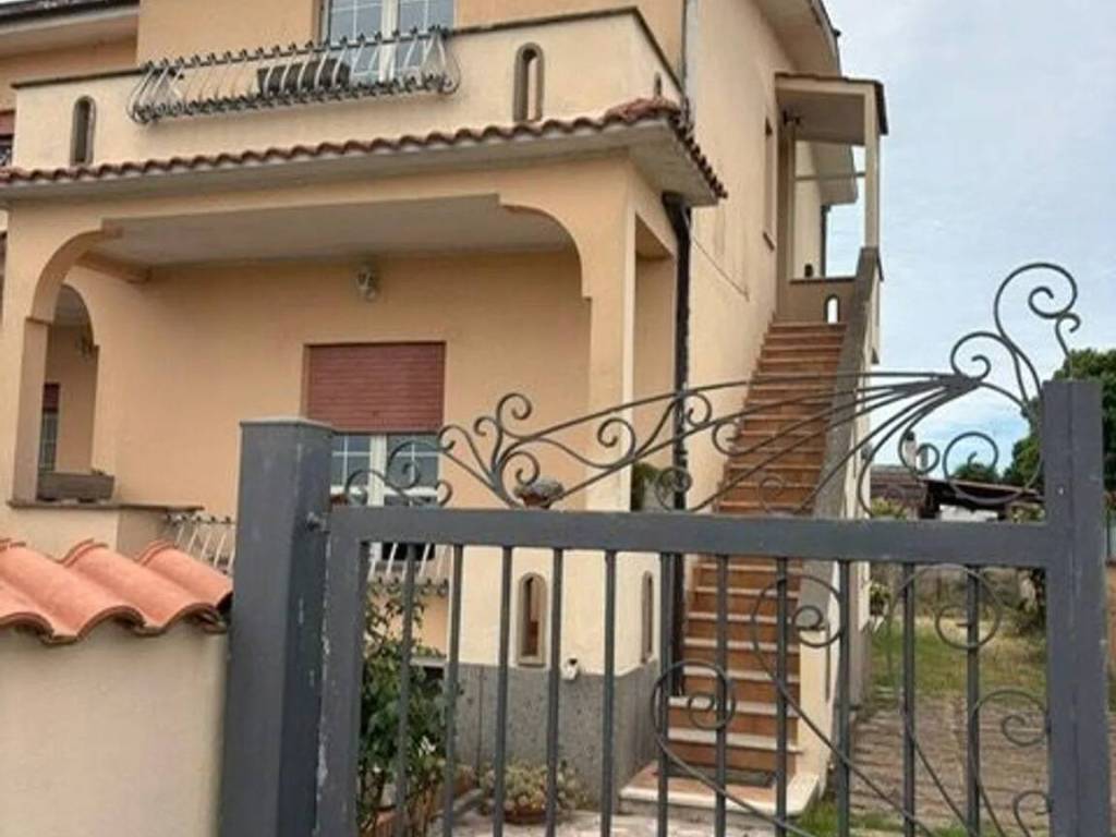 appartamento in vendita ad Anzio in zona Stazione