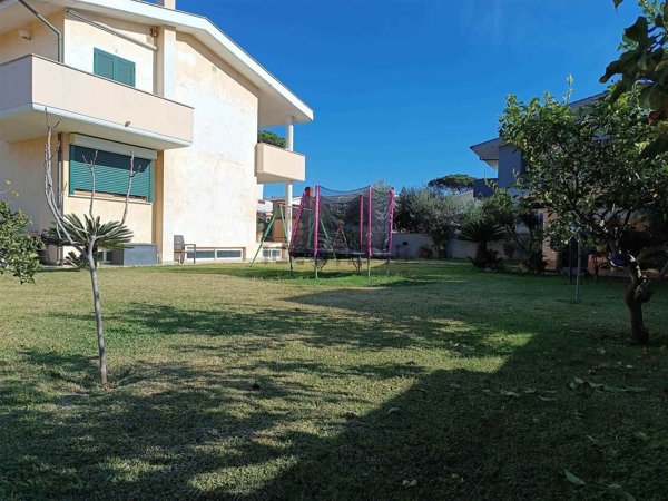 casa indipendente in vendita ad Anzio