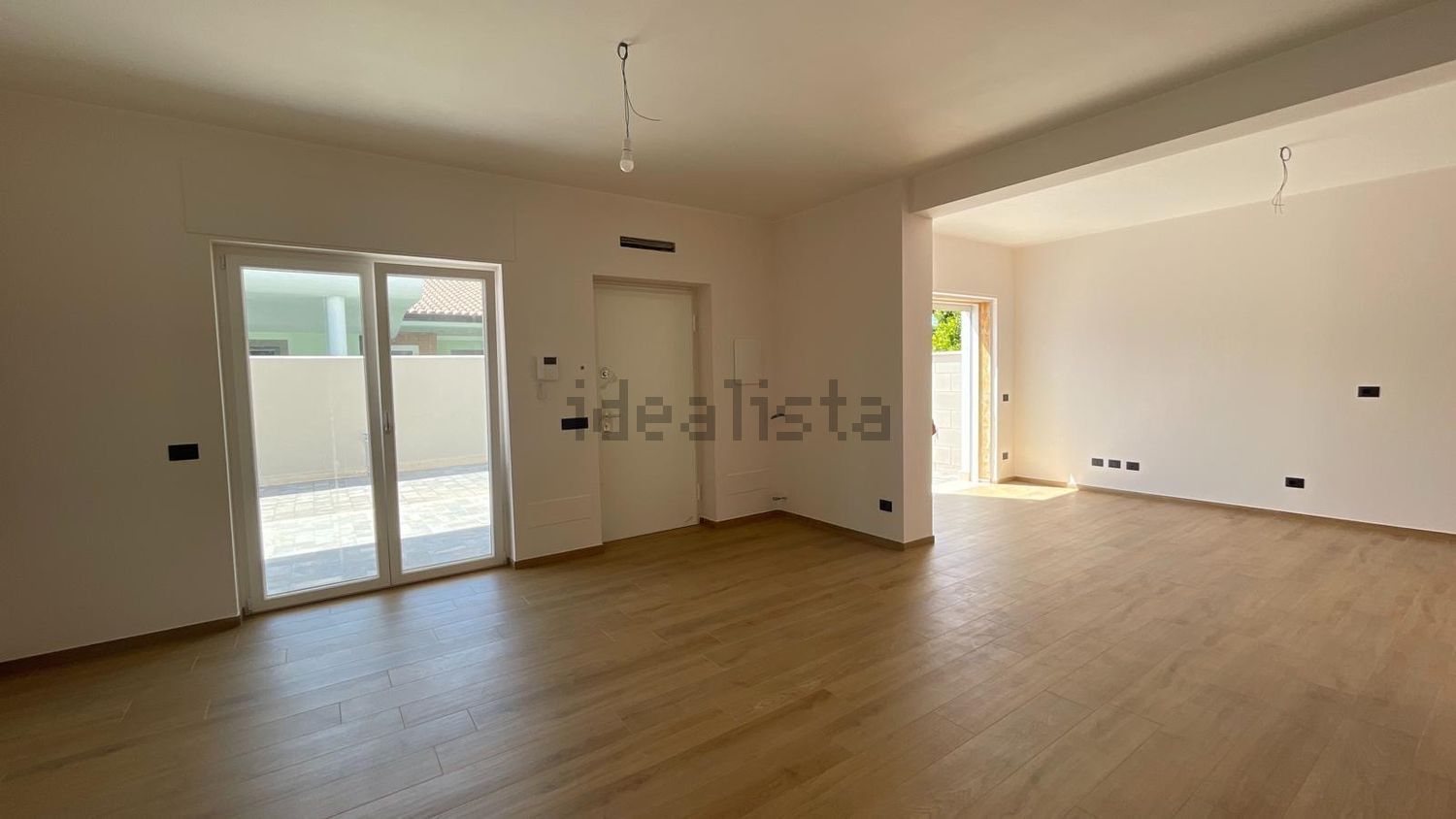 pentavano in vendita ad Anzio in zona Mare