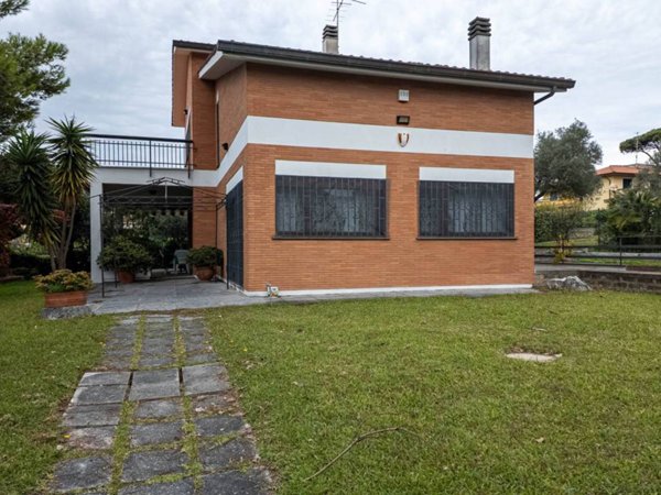 casa indipendente in vendita ad Anzio in zona Mare