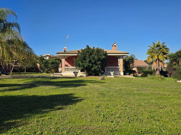 casa indipendente in vendita ad Anzio in zona Stazione