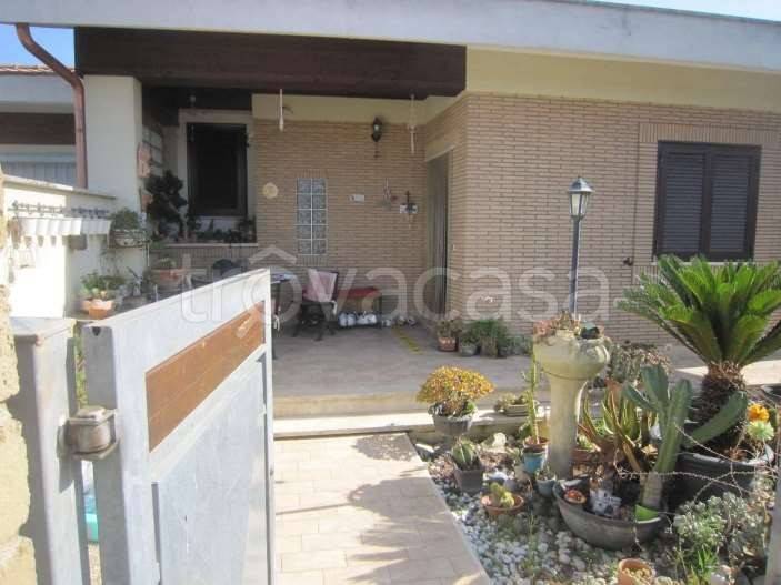casa indipendente in vendita ad Anzio in zona Stazione